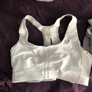 Underarmour sports bra